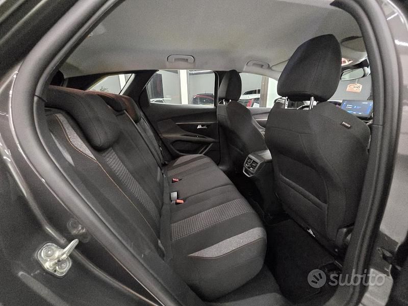 Usata Peugeot 3008 Allure 131 CV (96 kW) 2020 Grigio SUV