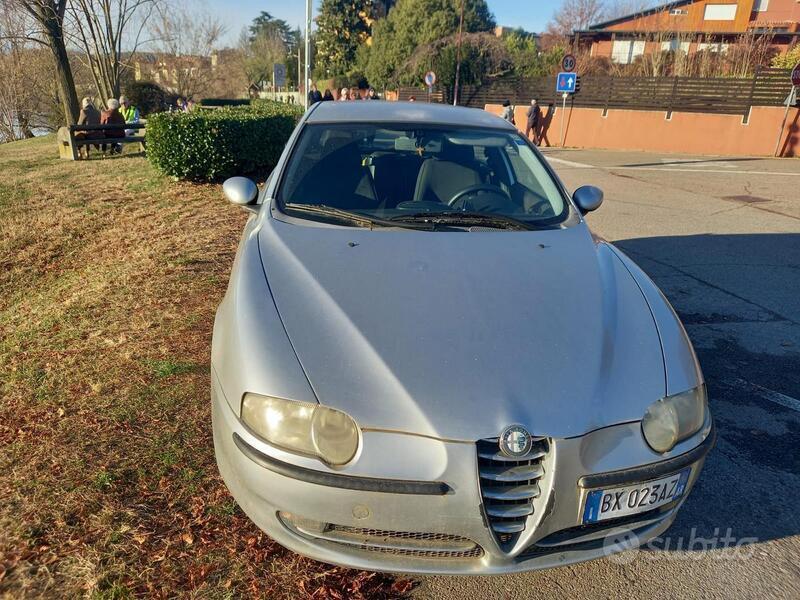 Usato 2001 Alfa Romeo 147 1.9 Diesel 116 CV (2.000 €)