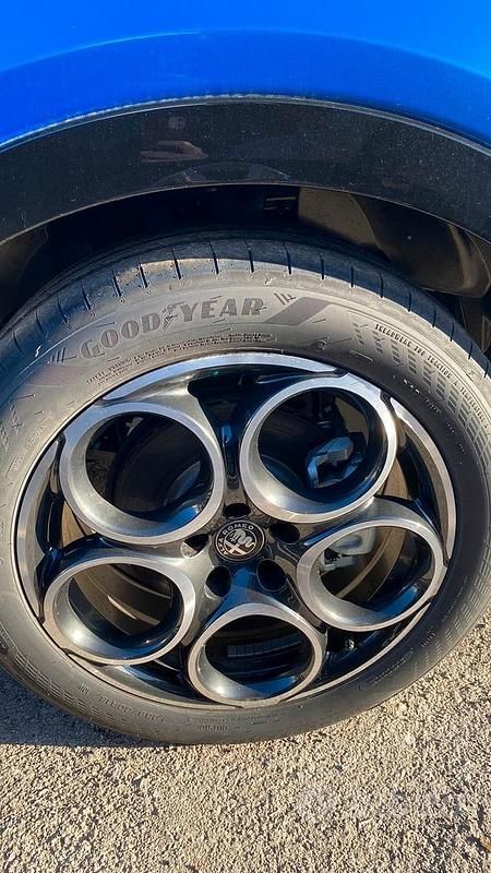 Nuova Alfa Romeo Tonale Sprint 130 CV (95 kW) 2025 Blu SUV