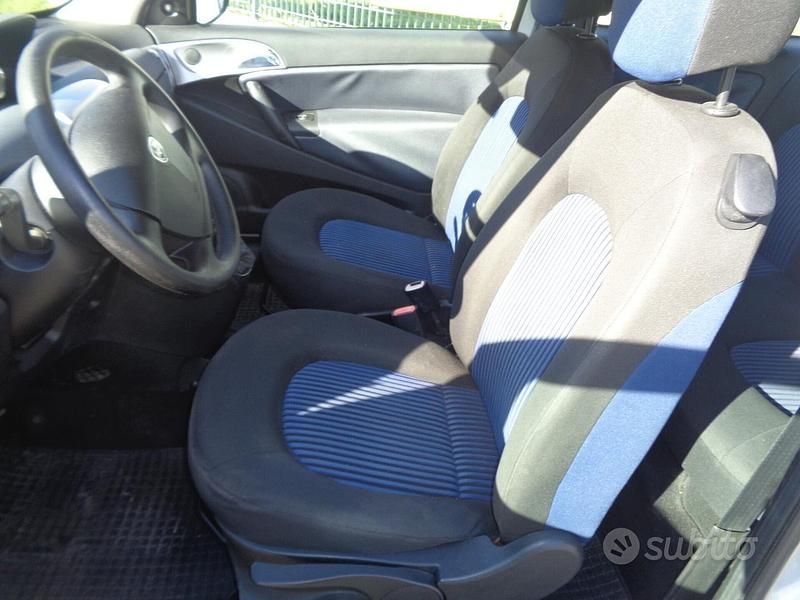 Usata Lancia Ypsilon 59 CV (43 kW) 2008 Grigio Utilitaria