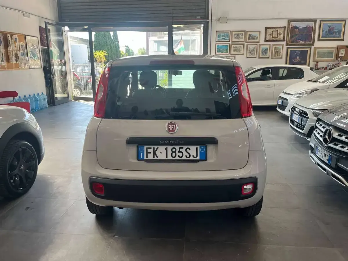 Usata Fiat Panda Young 69 CV (50 kW) 2017 Beige Utilitaria