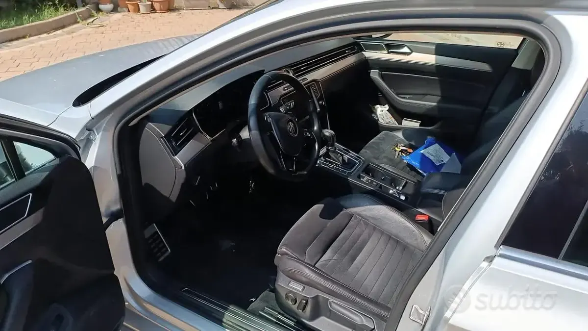 Usata VW Passat Executive 150 CV (110 kW) 2016 Grigio Station wagon