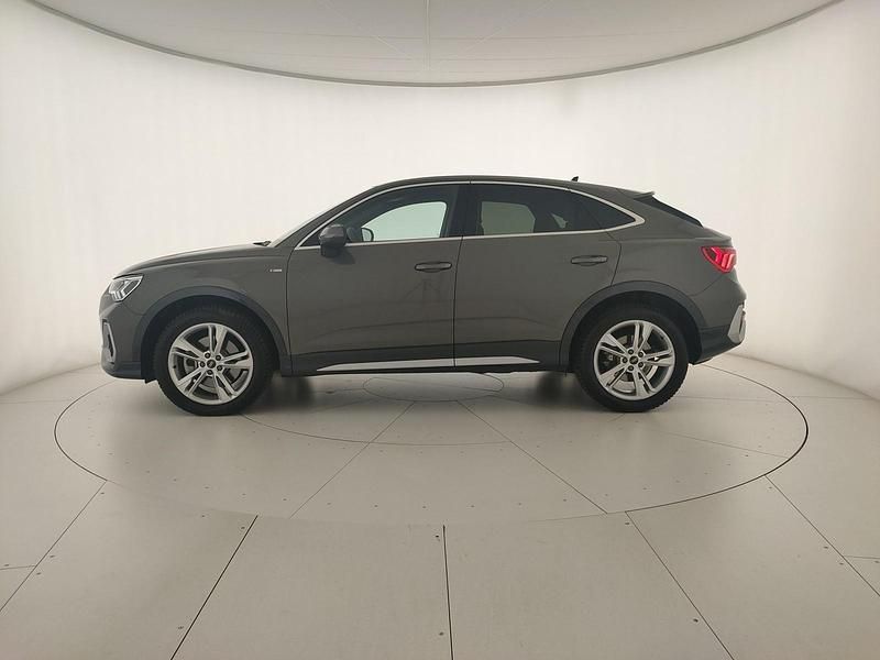 Usata Audi Q3 Sportback S-Line 193 CV (141 kW) 2024 Grigio chronos metallizzato SUV