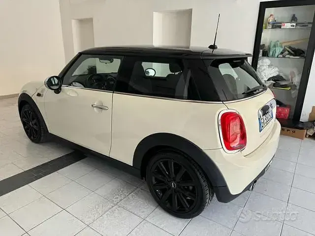 Usata Mini Cooper D 116 CV (85 kW) 2014 Beige metallizzato Utilitaria