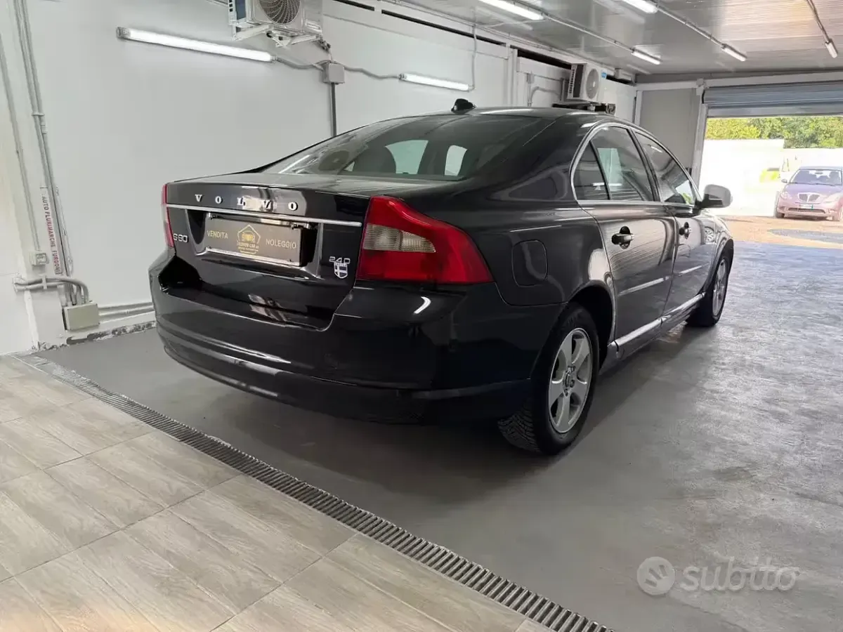 Usata Volvo S80 Momentum 175 CV (128 kW) 2009 Nero Berlina