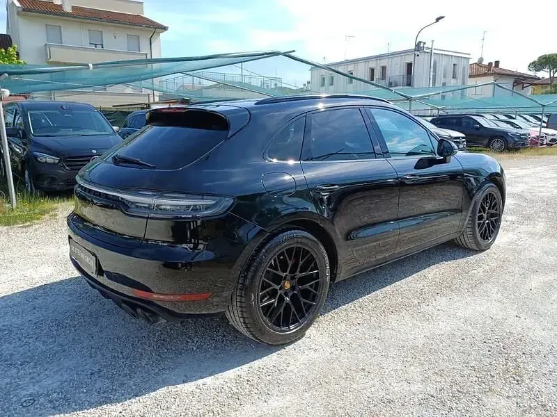 Usado Porsche Macan 381 CV (280 kW) 2021 Negro SUV