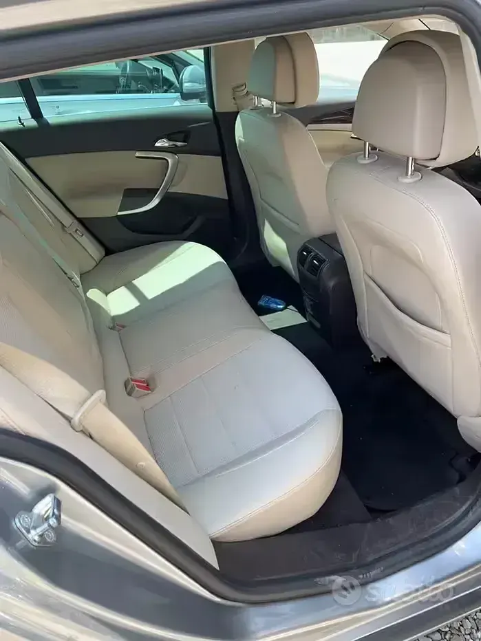 Usata Opel Insignia 131 CV (96 kW) 2010 Station wagon