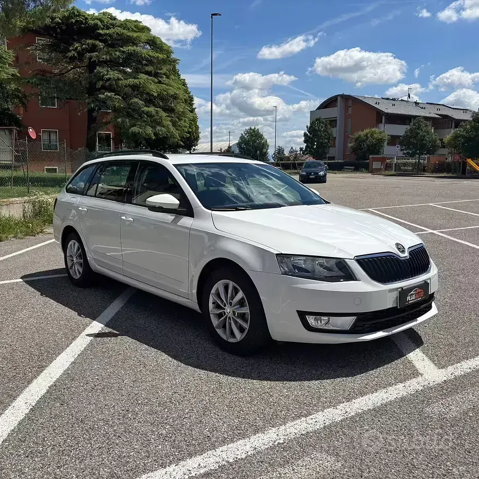Usata Skoda Octavia Elegance 105 CV (77 kW) 2014 Bianco Station wagon