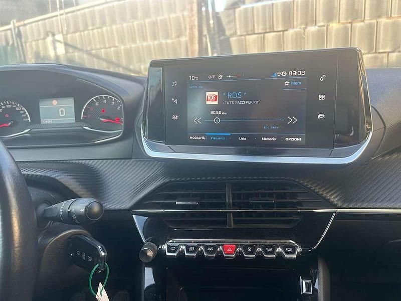 Usata Peugeot 208 Active 102 CV (75 kW) 2021 Utilitaria
