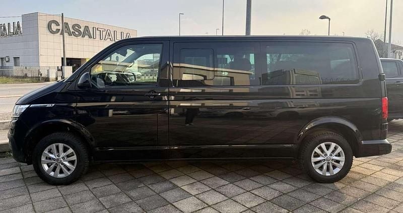 Usata VW T7 Comfortline 150 CV (110 kW) 2024 Nero Furgone