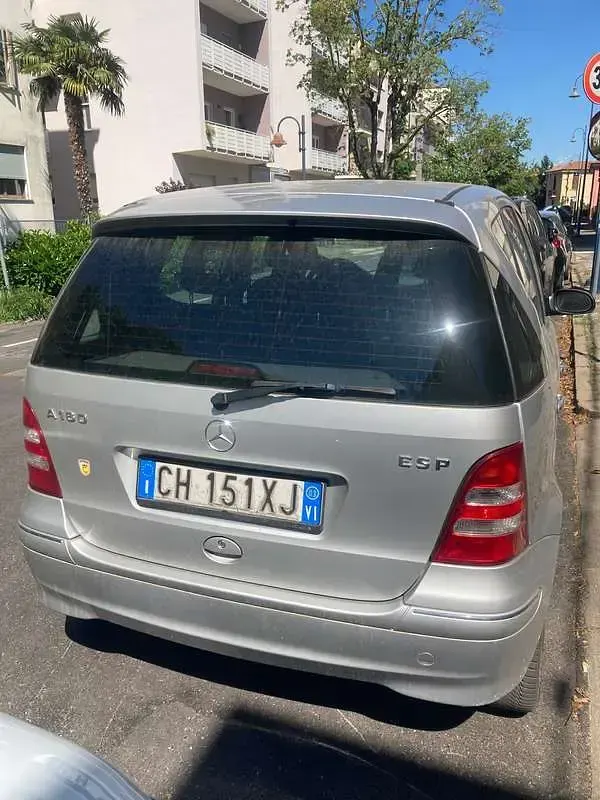 Usata Mercedes A160 102 CV (75 kW) 2003 Argento Monovolume