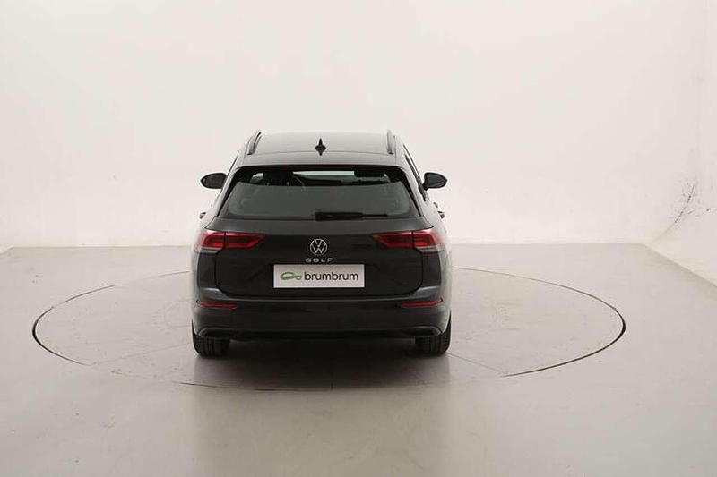 Usata VW Golf VIII Life 116 CV (85 kW) 2023 Grigio Station wagon