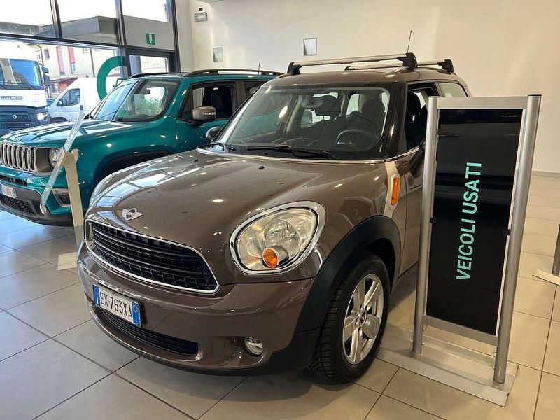 Usata Mini One D Countryman Business 90 CV (66 kW) 2015 Marrone scuro SUV