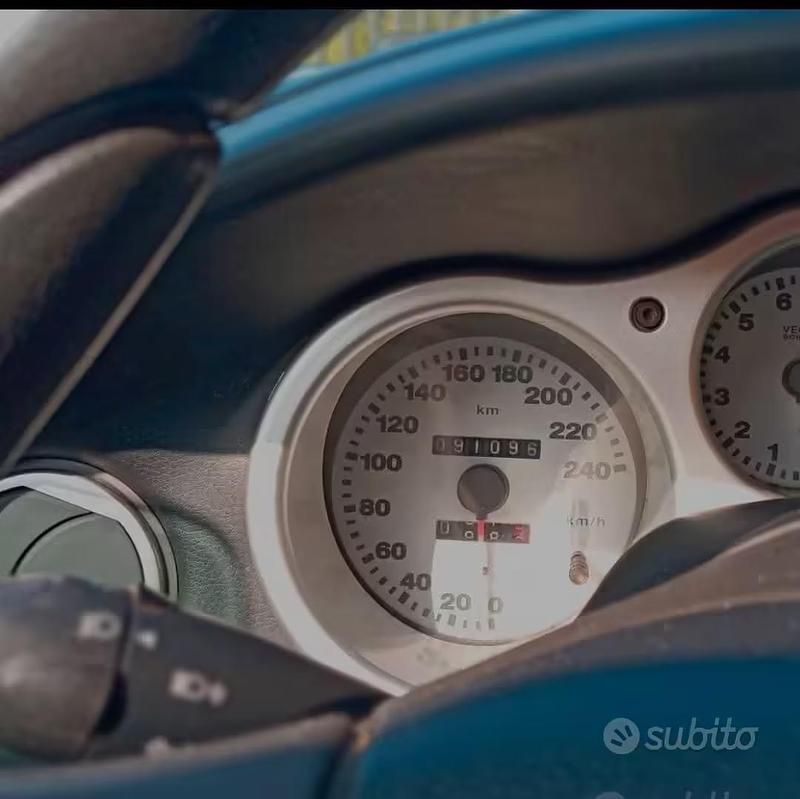Usata Fiat Barchetta 131 CV (96 kW) 2001 Blu Cabrio