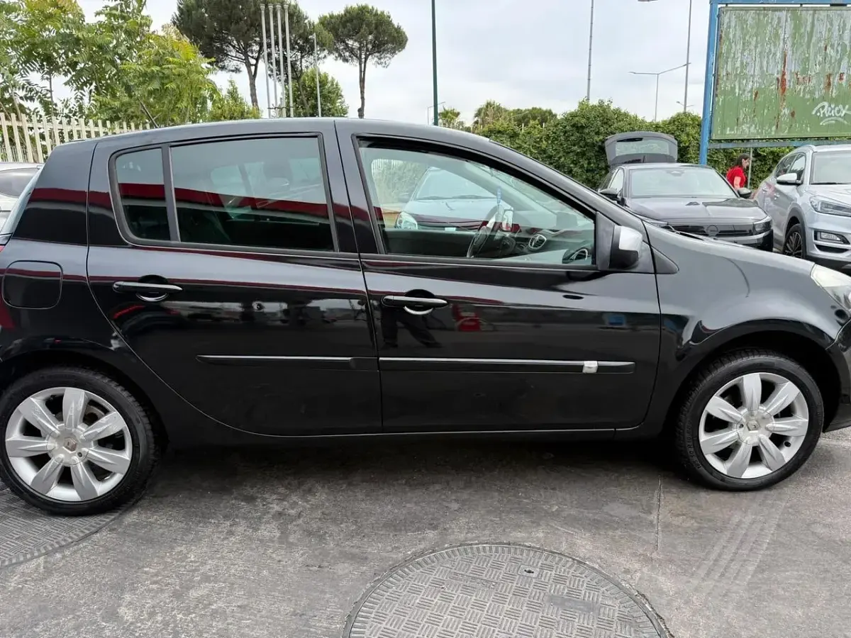 Usata Renault Clio IV 74 CV (54 kW) 2012 Nero Berlina