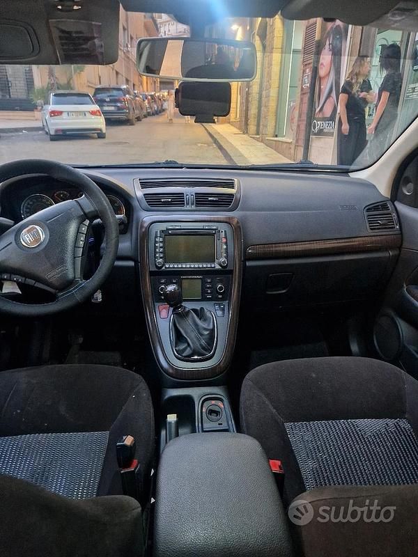 Usata Fiat Croma 150 CV (110 kW) 2009 Nero Station wagon