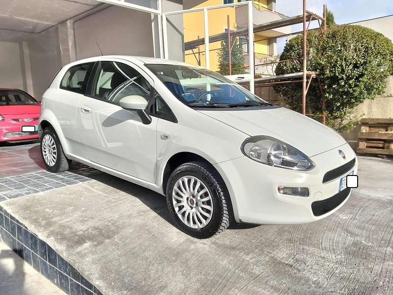 Usata Fiat Punto Evo 77 CV (56 kW) 2014 Bianco Utilitaria
