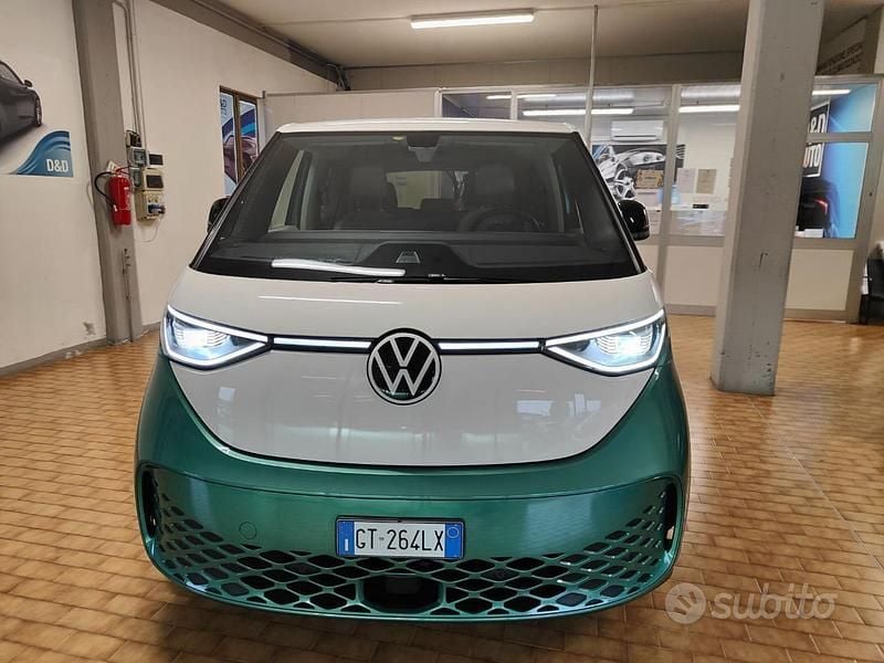 Usata VW ID. Buzz Pro 82 kW (112 CV) 2024 Azzurro Monovolume