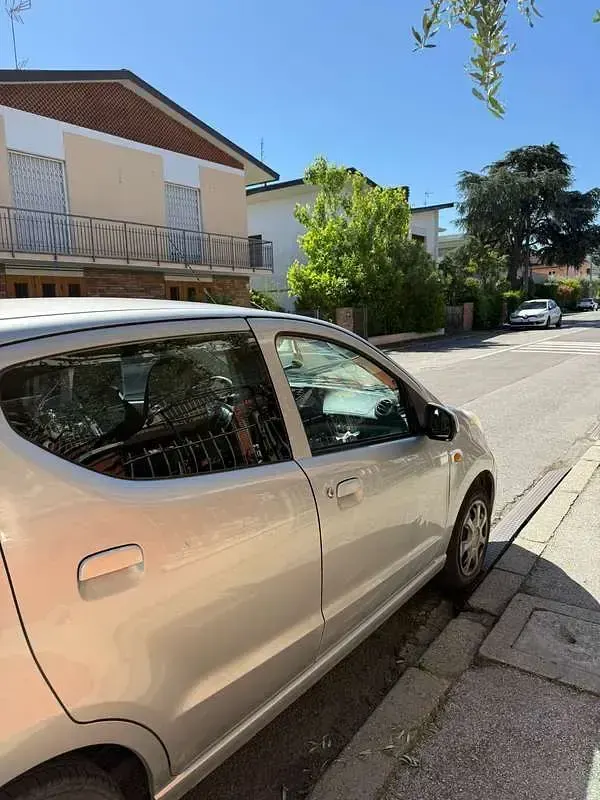 Usata Nissan Pixo 68 CV (50 kW) 2009 Utilitaria