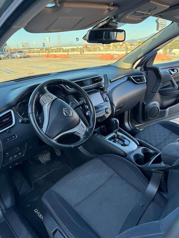 Usata Nissan Qashqai N-Connecta 131 CV (96 kW) 2017 Grigio SUV