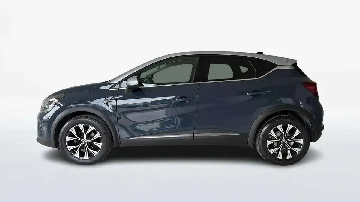 Usata Renault Captur Intens 101 CV (74 kW) 2023 Blu/azzurro SUV