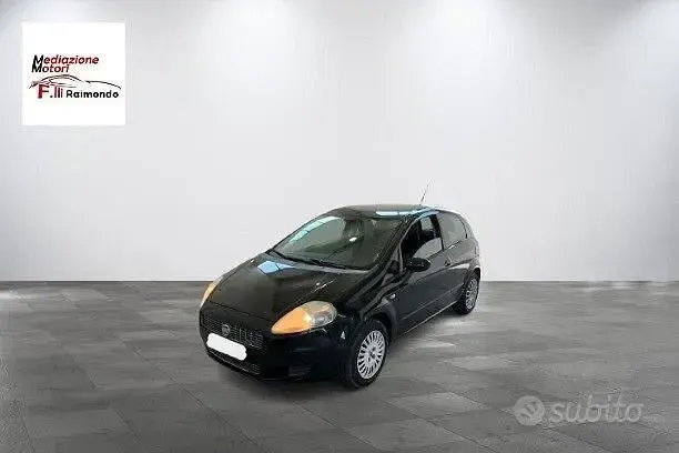 Usata Fiat Grande Punto Dynamic 90 CV (66 kW) 2009 Nero Utilitaria