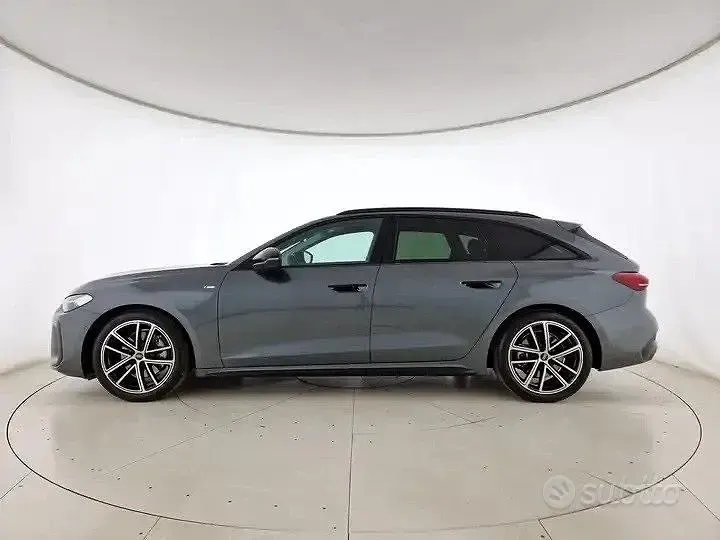 Usata Audi A5 Sportback S-Line 204 CV (150 kW) 2025 Grigio Utilitaria