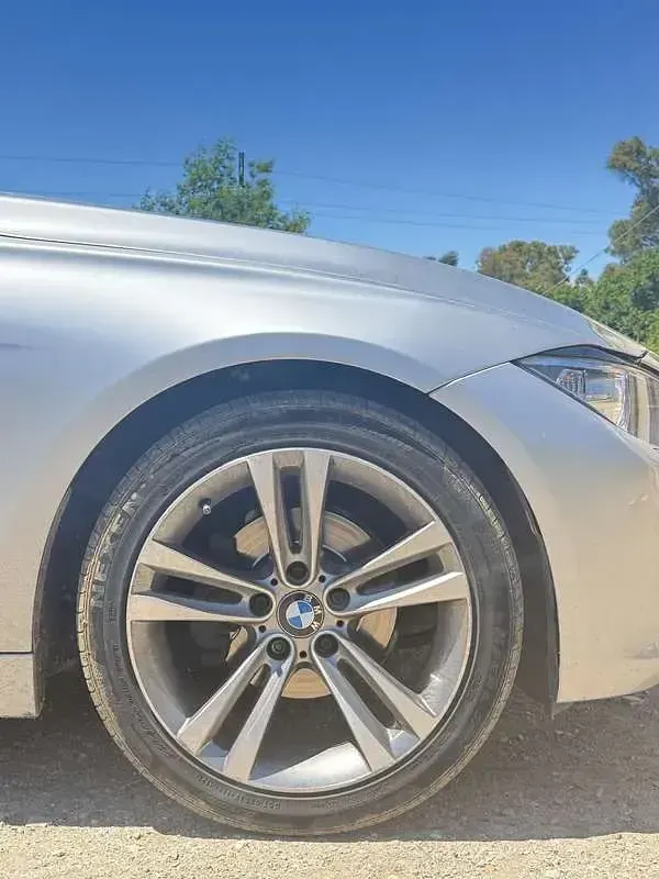 Usata BMW 318 Sport Line 143 CV (105 kW) 2012 Station wagon