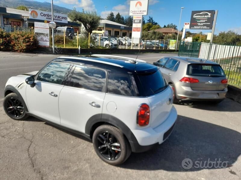 Usata Mini Cooper Countryman 111 CV (81 kW) 2016 Bianco SUV