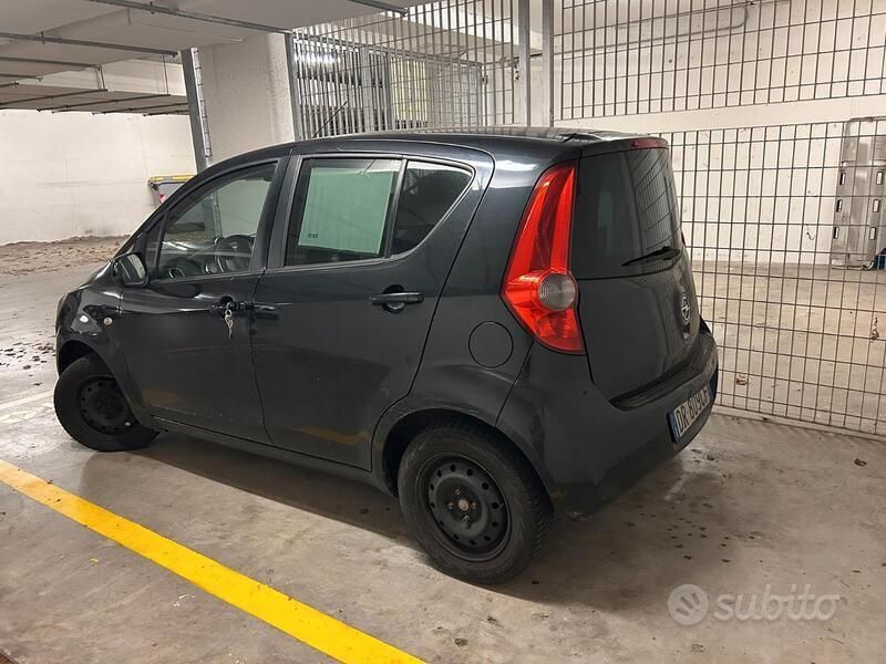 Usata Opel Agila Enjoy 75 CV (55 kW) 2008 Nero Utilitaria