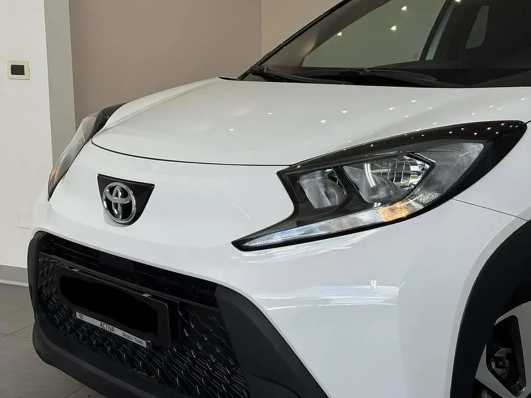 Usata Toyota Aygo X Trend 72 CV (52 kW) 2023 Nero SUV