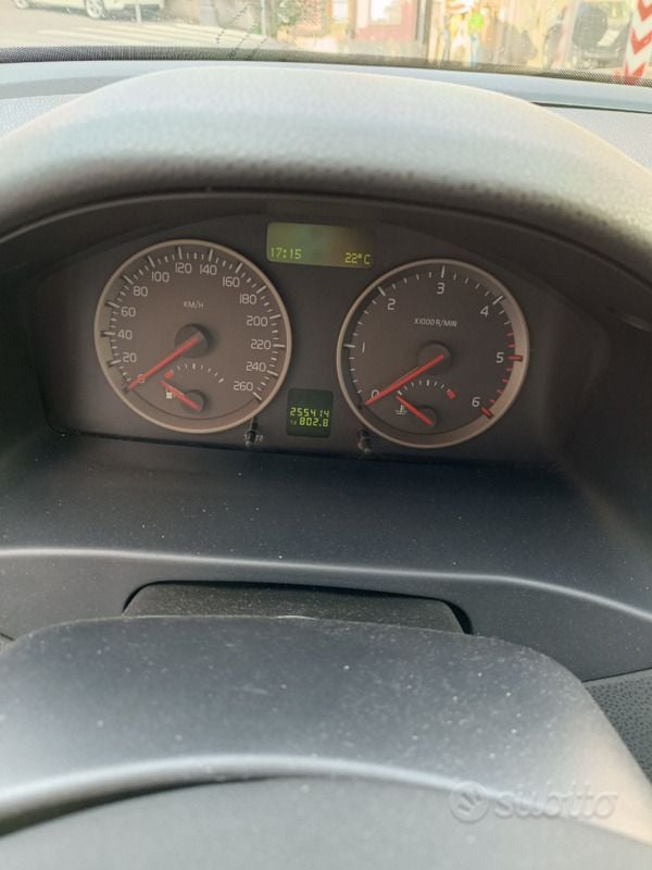 Grigio Usata 2006 Volvo V50 Station wagon | 1500 € (Ottimo prezzo) - Immagine 1/4