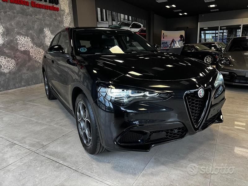 Usata Alfa Romeo Stelvio 160 CV (117 kW) 2023 Nero SUV