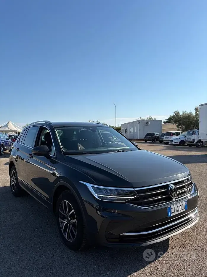 Usata VW Tiguan Elegance 150 CV (110 kW) 2022 Grigio SUV