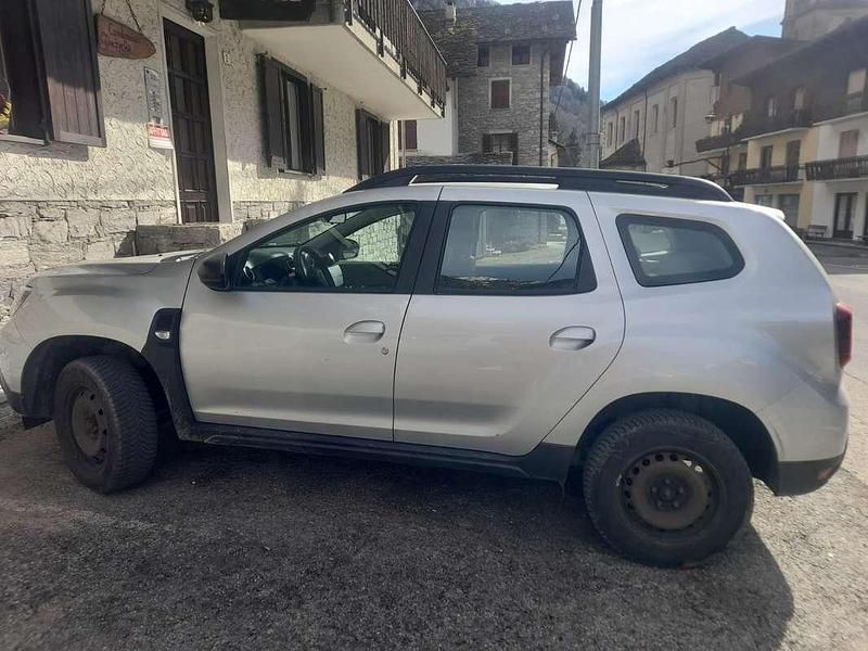 Usata Dacia Duster Comfort 101 CV (74 kW) 2021 Grigio SUV