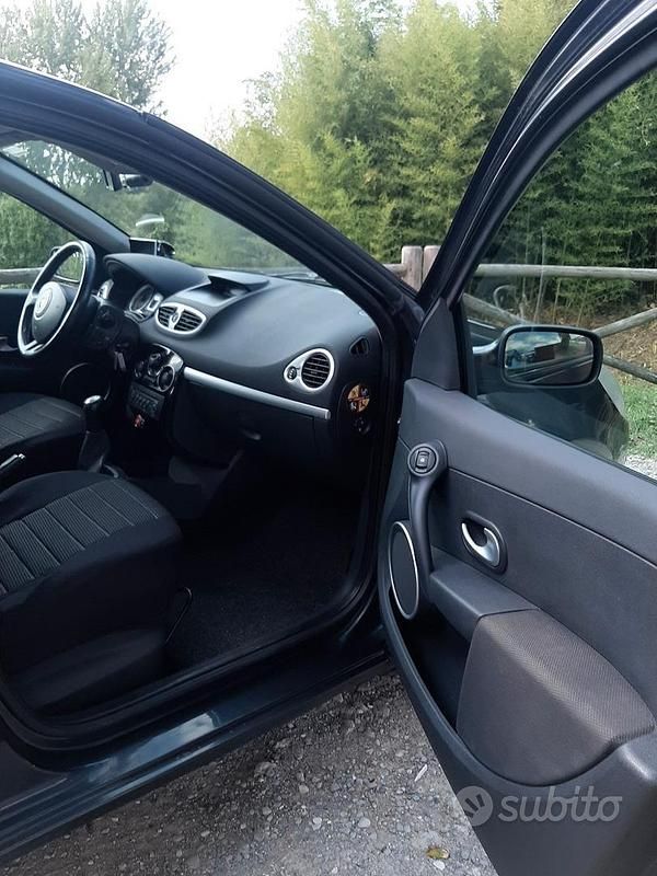 Usata Renault Clio II 2007 Nero Utilitaria