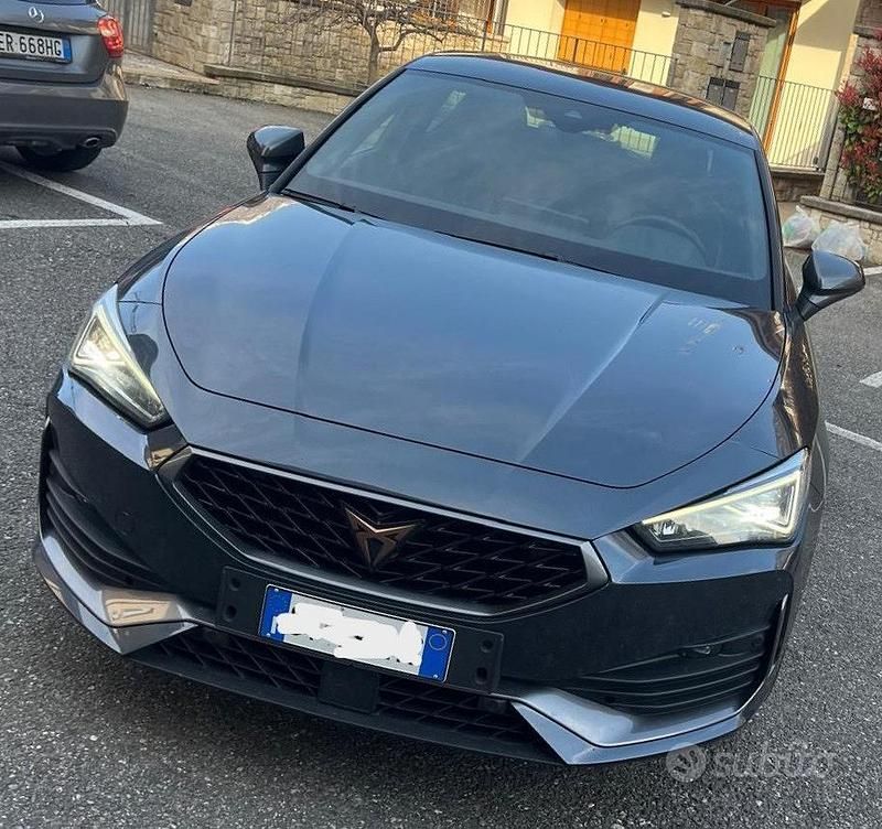 Usata Cupra Leon 150 CV (110 kW) 2024 Grigio Berlina