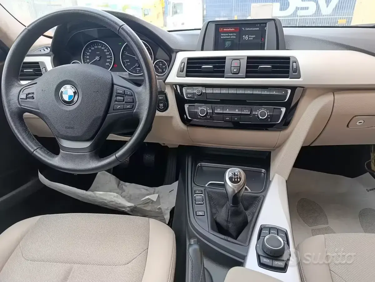 Usata BMW 320 Luxury Line 190 CV (139 kW) 2019 Grigio Station wagon