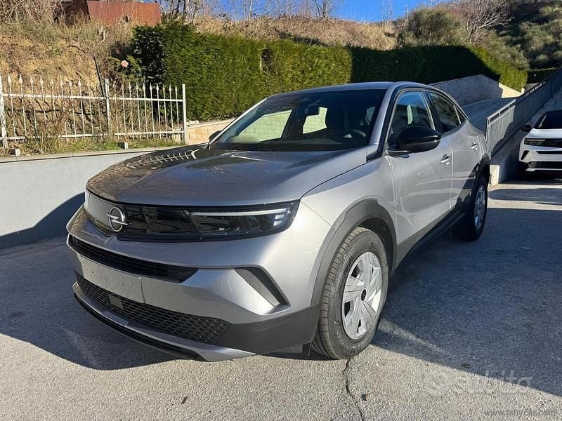 Usata Opel Mokka Edition 136 CV (100 kW) 2024 Grigio SUV