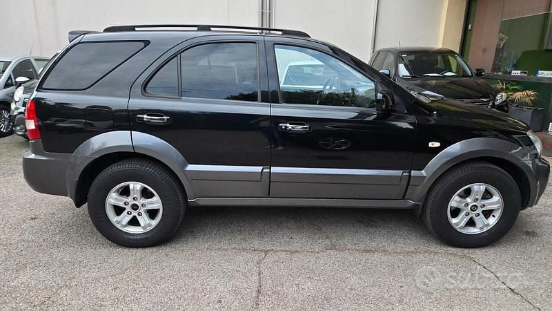 Usata Kia Sorento Active 140 CV (102 kW) 2005 Grigio SUV