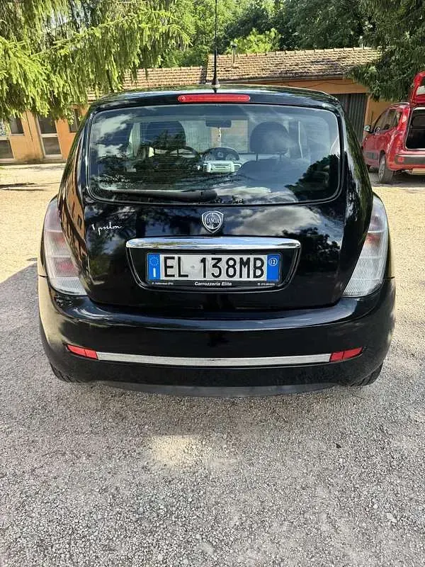 Usata Lancia Ypsilon 60 CV (44 kW) 2012 Utilitaria