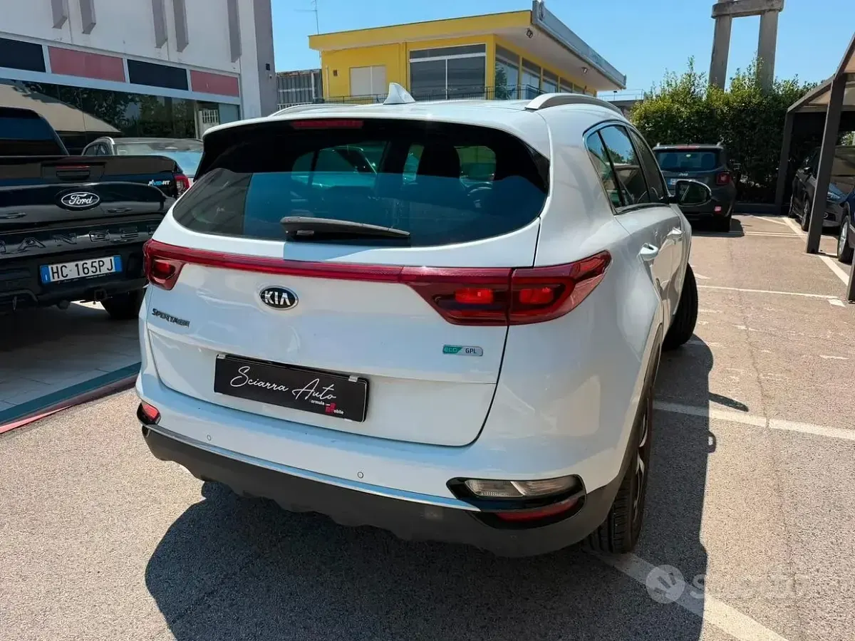 Usata Kia Sportage 126 CV (92 kW) 2019 Bianco SUV