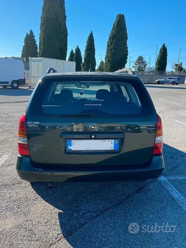 Usata Opel Astra 60 CV (44 kW) 2002 Berlina
