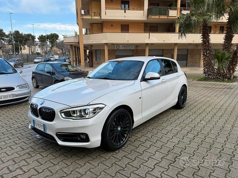 Bianco Usata 2015 BMW 116 Efficient Dynamics Due volumi | 8900 € (Buon prezzo) - Immagine 1/4