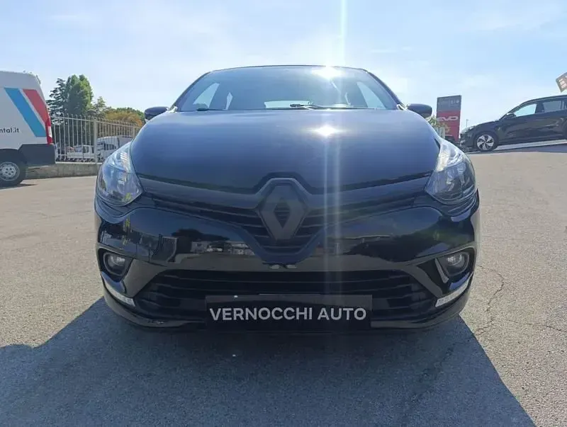 Usata Renault Clio Intens 73 CV (53 kW) 2018 Nero Utilitaria