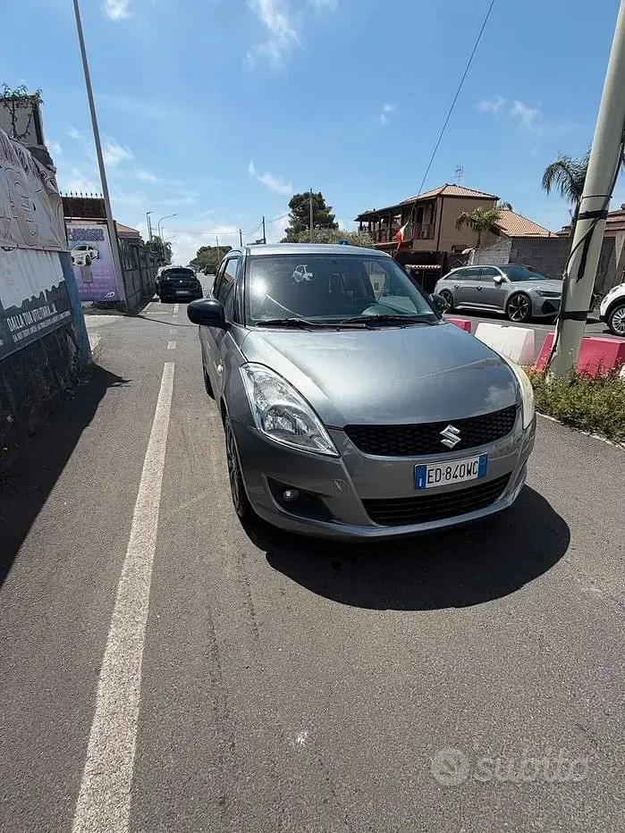 Second-hand Suzuki Swift 75 CP (55 kW) 2011 Gri Hatchback