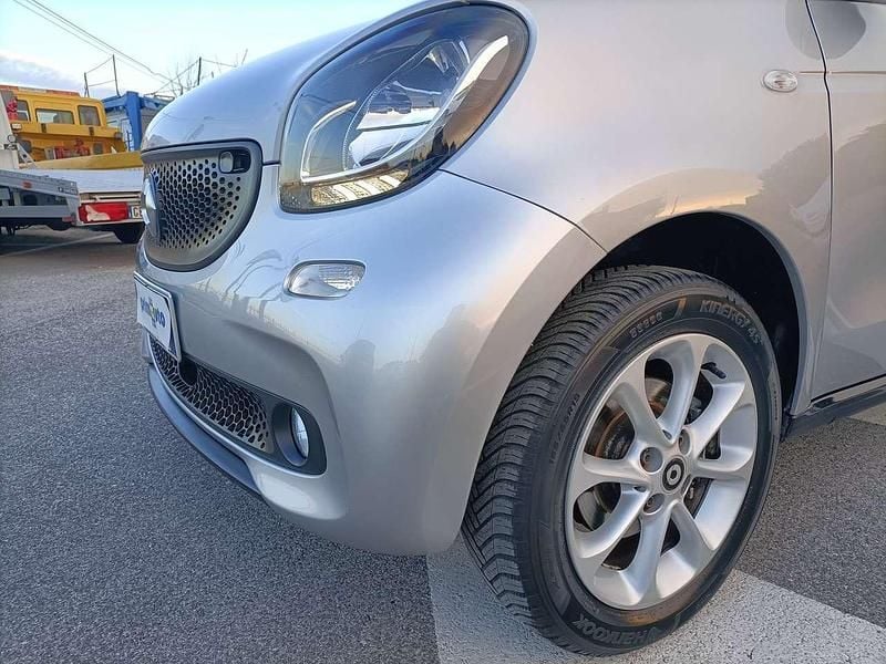 Usata Smart ForFour Passion 90 CV (66 kW) 2017 Grigio Utilitaria