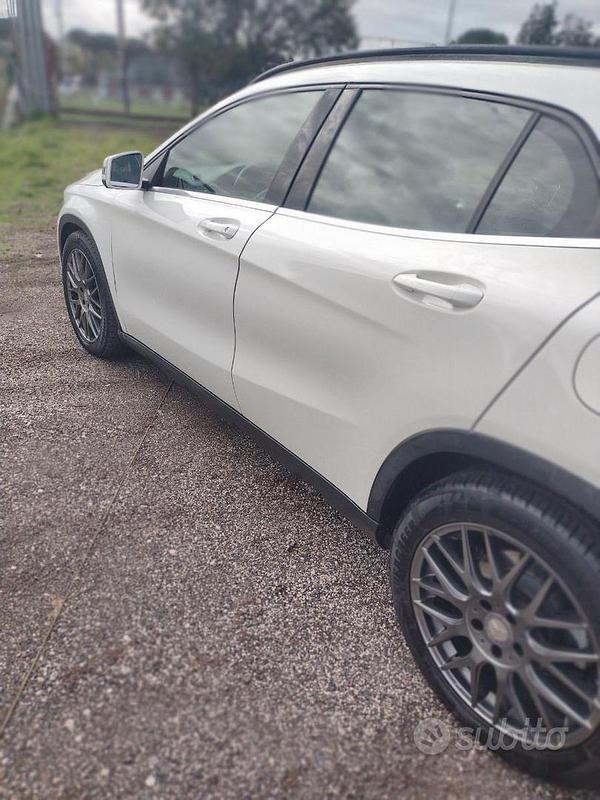 Usata Mercedes GLA200 Executive 136 CV (100 kW) 2014 Bianco SUV