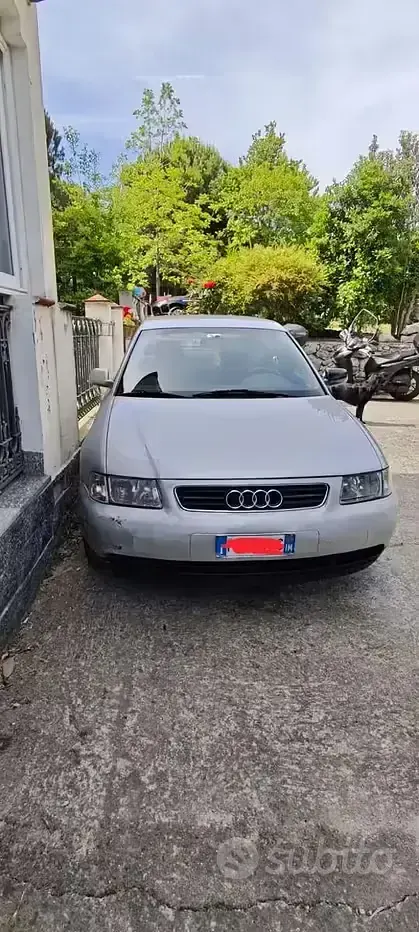 Usata Audi A3 102 CV (75 kW) 2000 Grigio Utilitaria