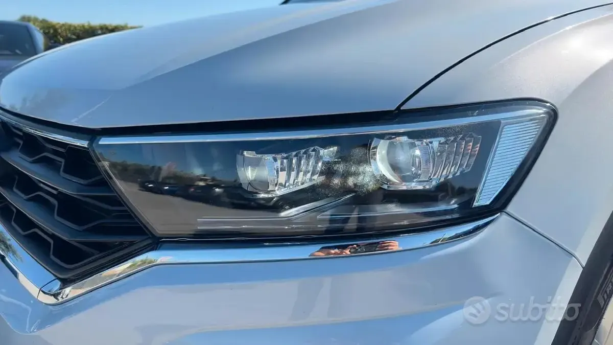 Usata VW T-Roc Style 116 CV (85 kW) 2019 Grigio SUV